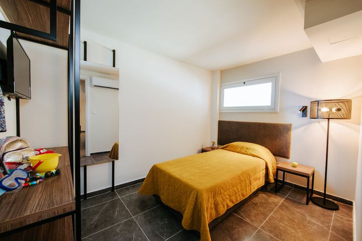 Room 22 of 91