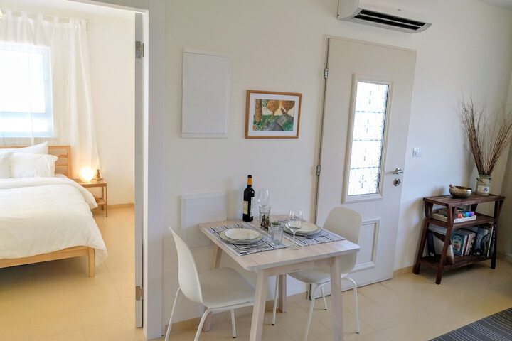 Room 3 of 16