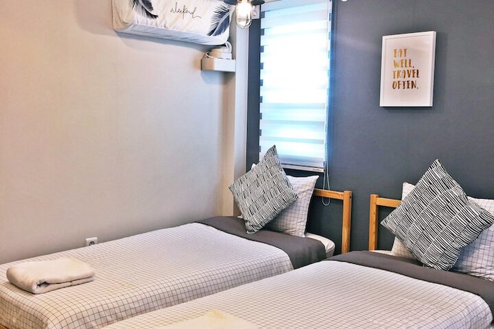 Room 12 of 52