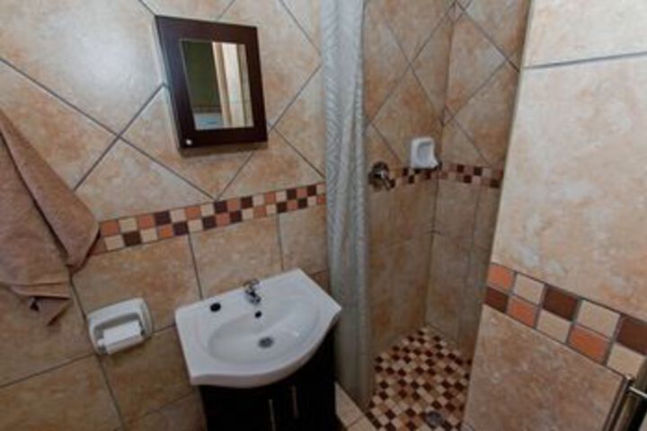 Room 3 of 22