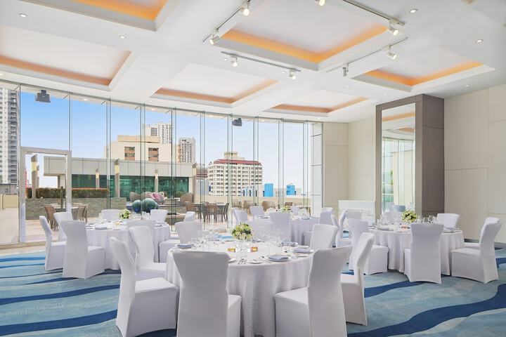 Banquet hall