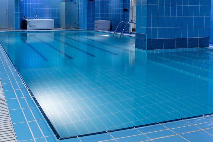 Pool 48 of 102
