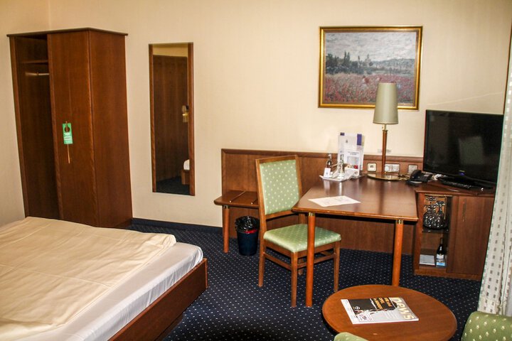 Room 21 of 81