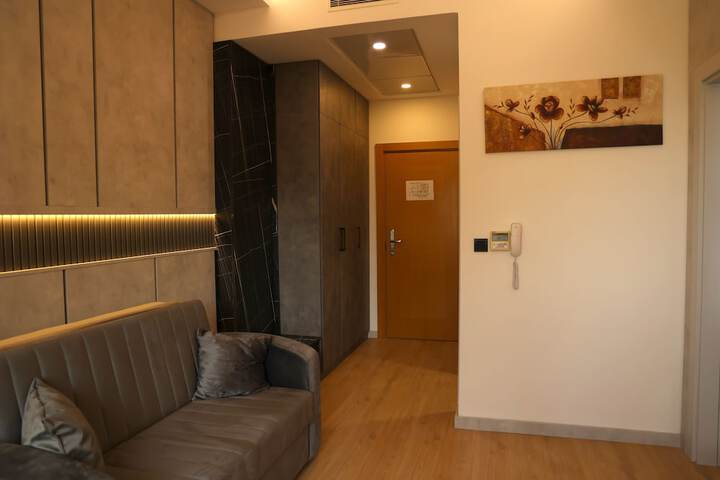 Room 51 of 108