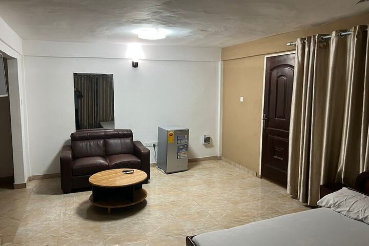 Room 3 of 7