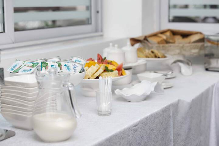Breakfast/Coffee Service 69 of 83