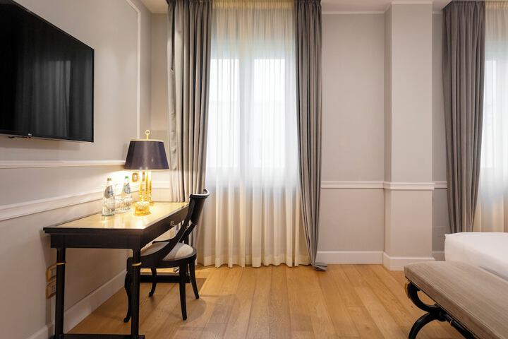 Room 17 of 145