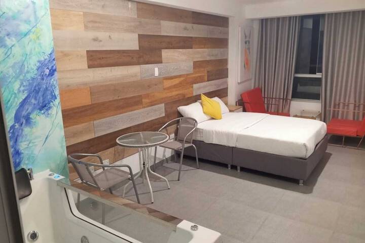 Room 18 of 28