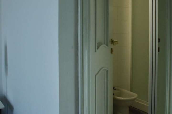Room 18 of 50
