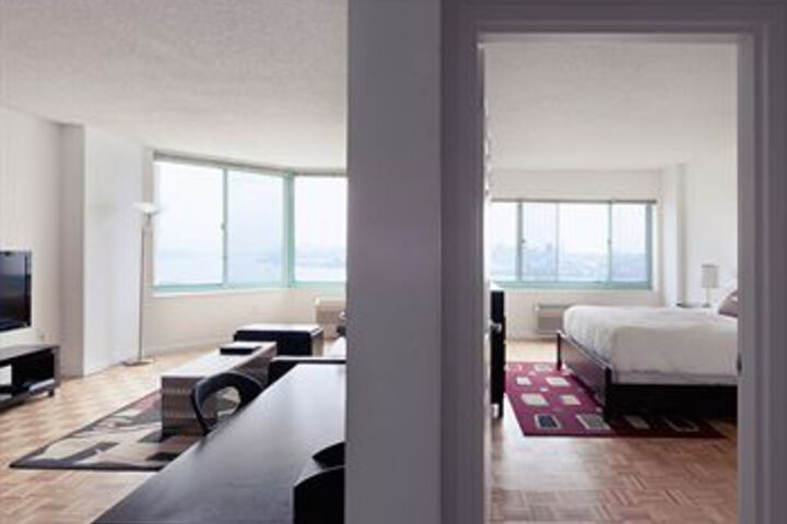 Room 7 of 28