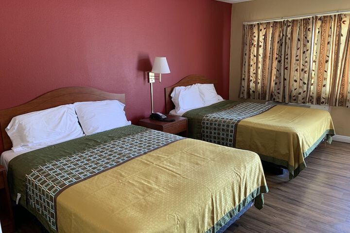 Room 3 of 20