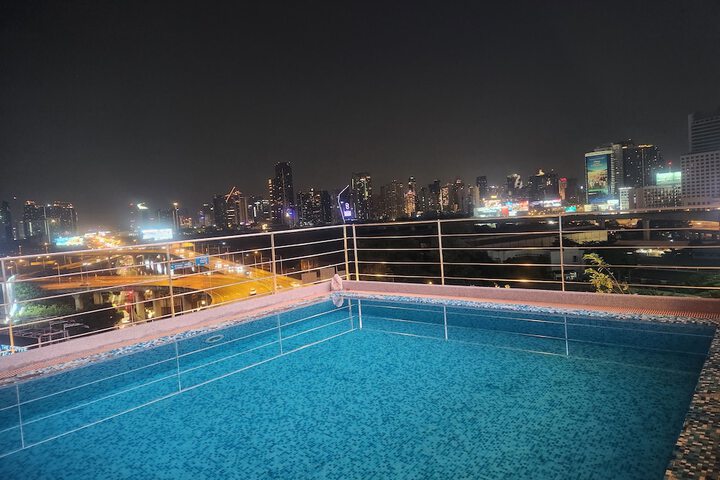 Pool 91 of 195