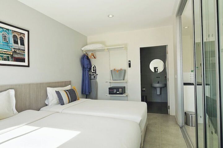 Room 19 of 91