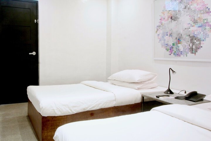 Room 7 of 52