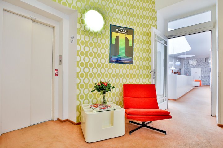 Ballroom/Hall 83 of 89