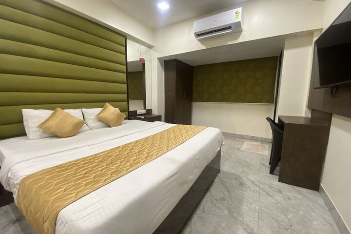 Room 3 of 15
