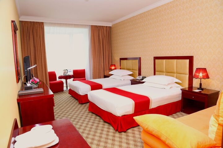Room 5 of 62