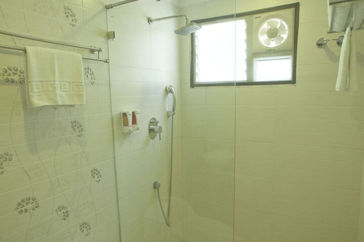 Room 11 of 29