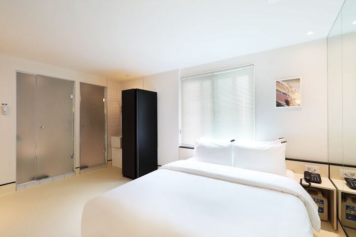 Room 22 of 40