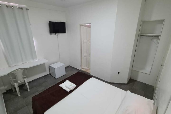 Room 3 of 10