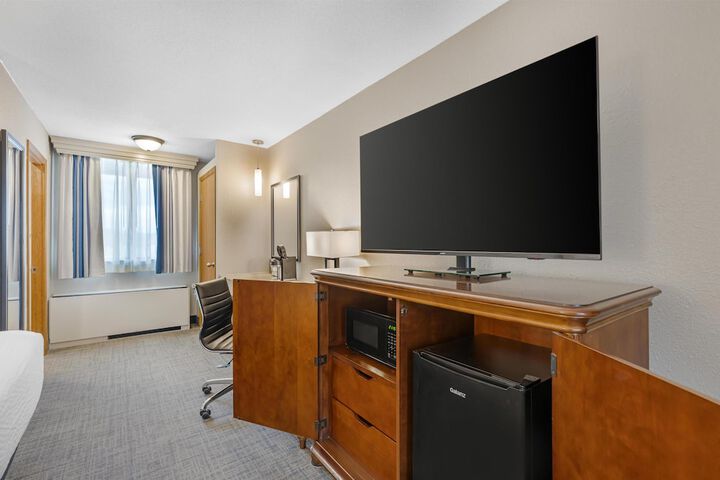 Room 33 of 89