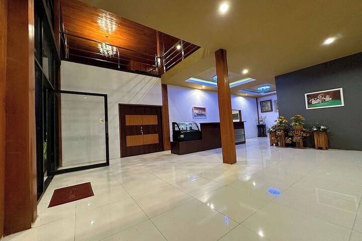 Hotel Interior 2 of 65