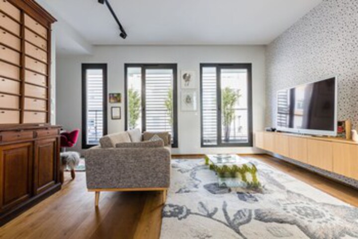 Room 28 of 51