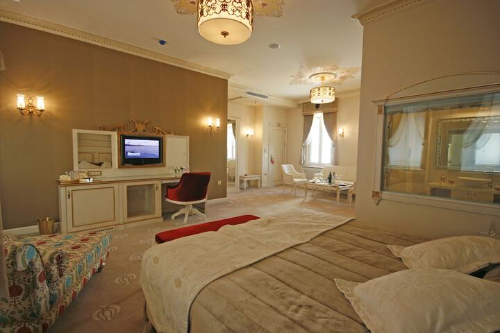Room 5 of 58