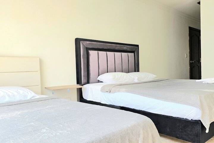 Room 4 of 30