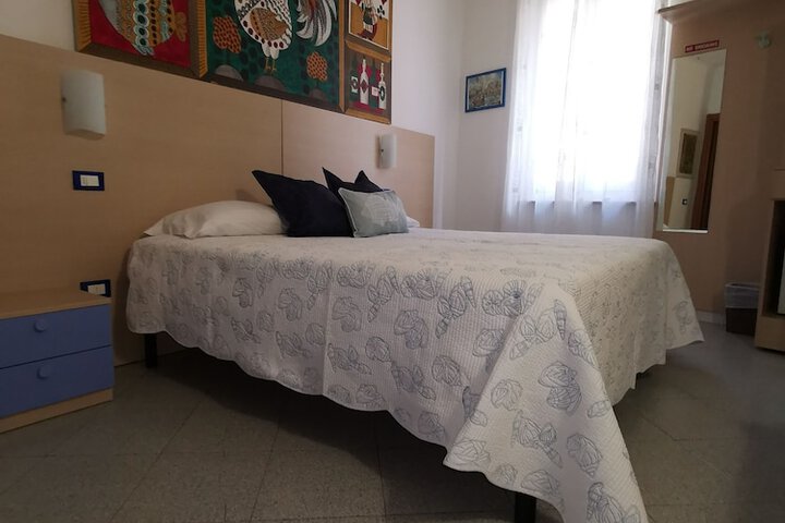 Room 2 of 45