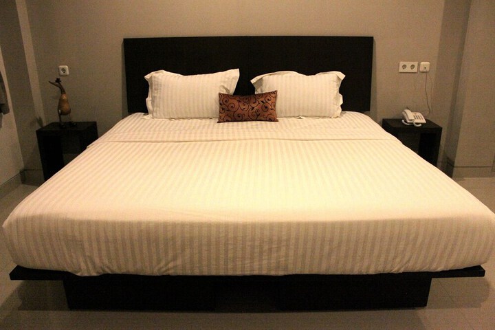 Room 16 of 116