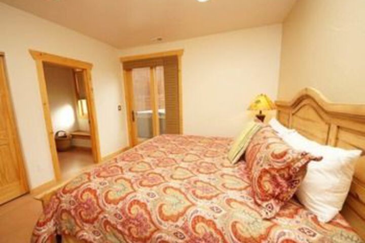 Room 34 of 65