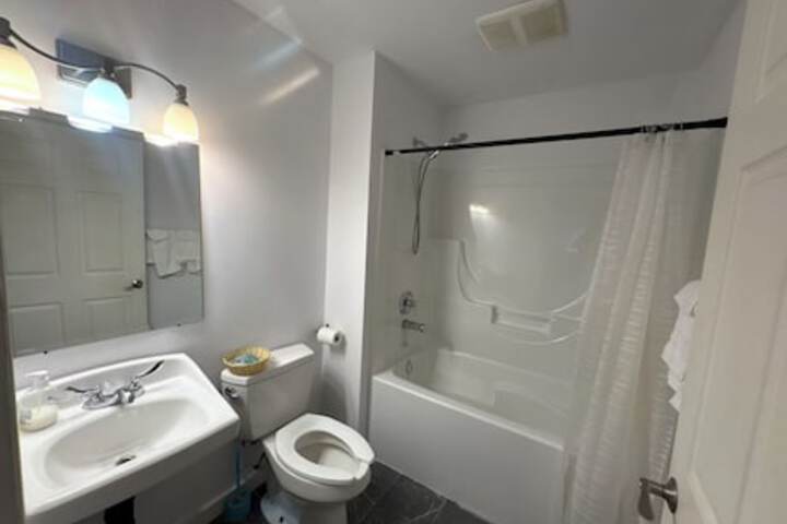 Room 10 of 12