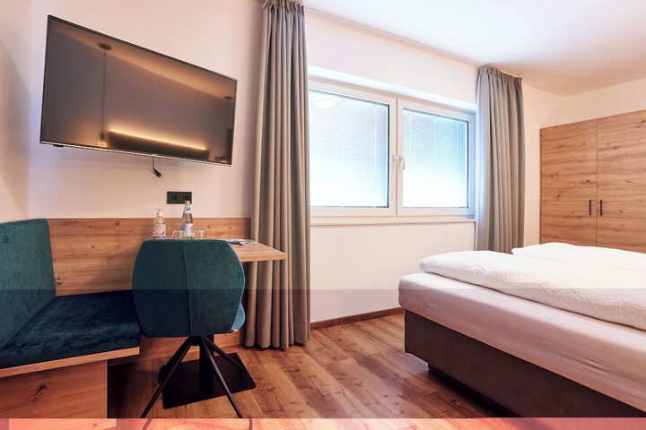 Room 10 of 41