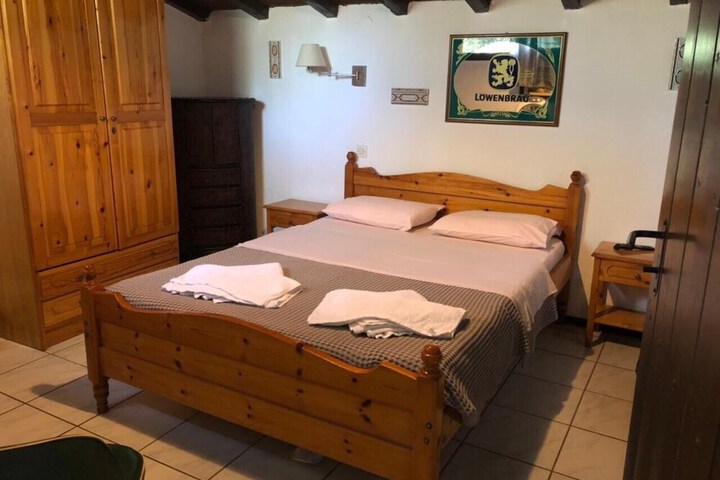 Room 13 of 68