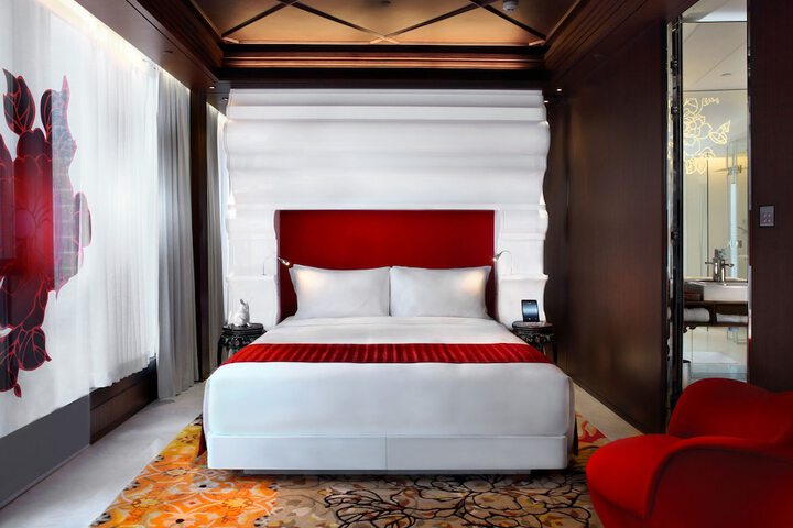Room 8 of 25
