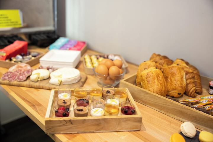 Breakfast/Coffee Service 24 of 25