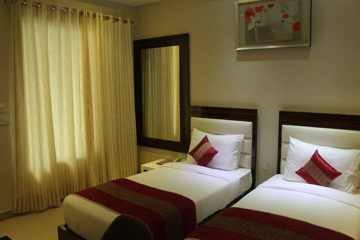 Room 17 of 34