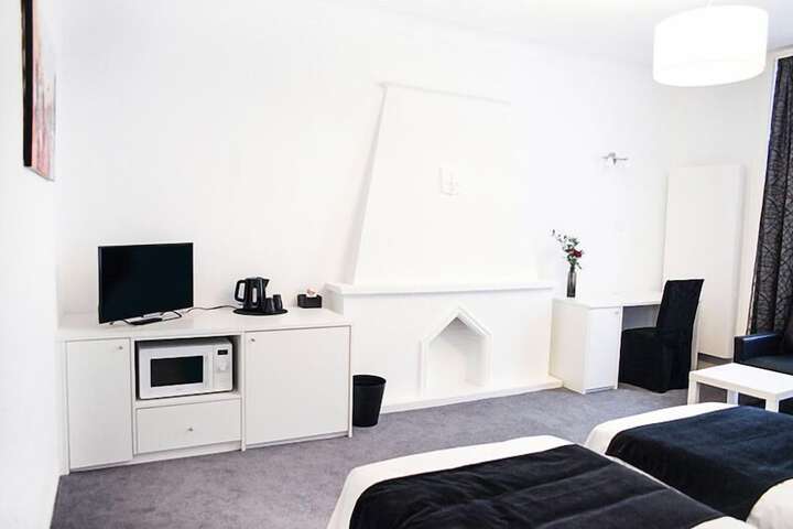 Room 28 of 45