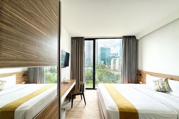 Room 15 of 32
