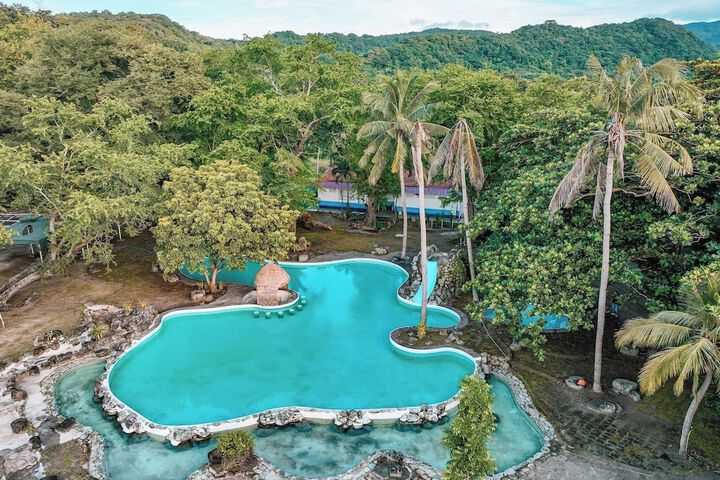 Pool 7 of 10