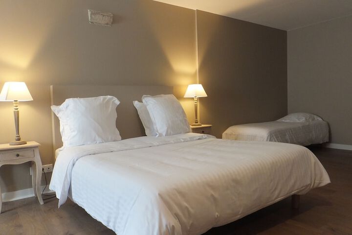Room 3 of 16