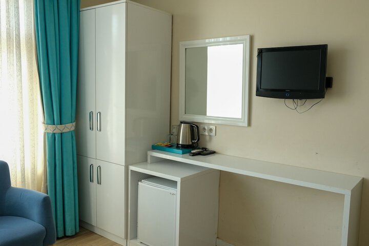 Room 34 of 64