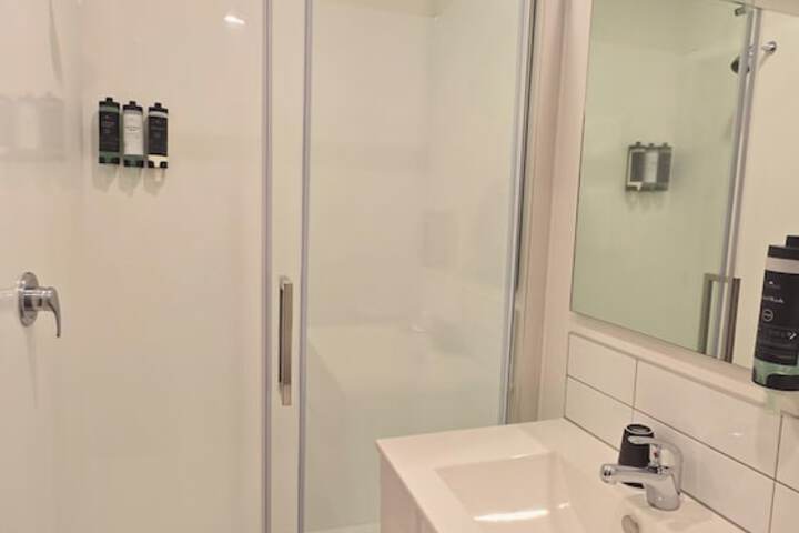 Room 109 of 175