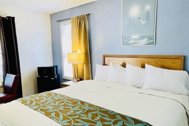 Room 16 of 60