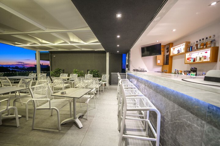 Lounge 91 of 116
