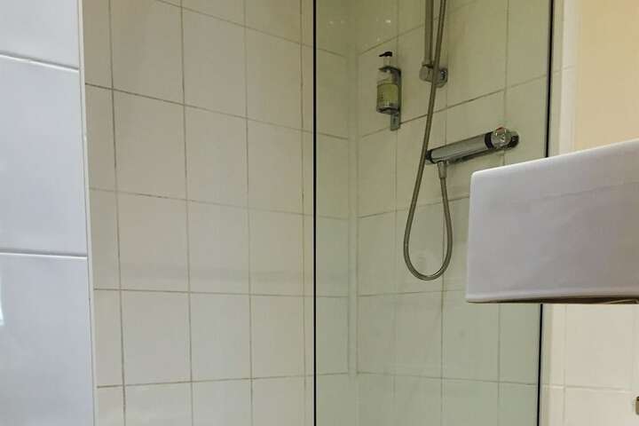 Room 15 of 21