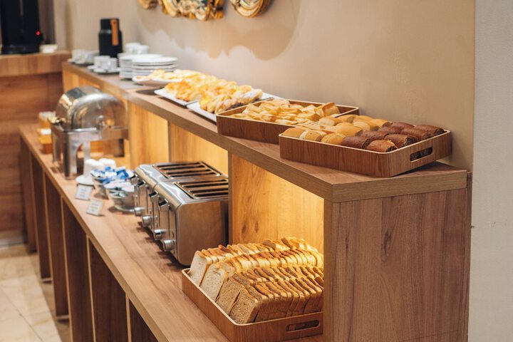 Breakfast/Coffee Service 65 of 71