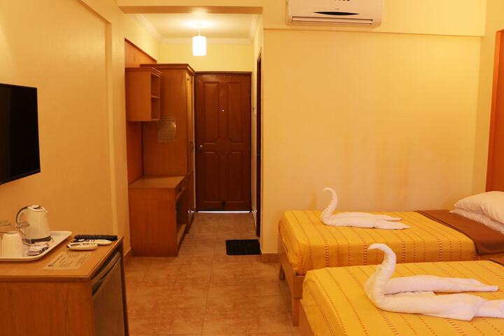 Room 4 of 25