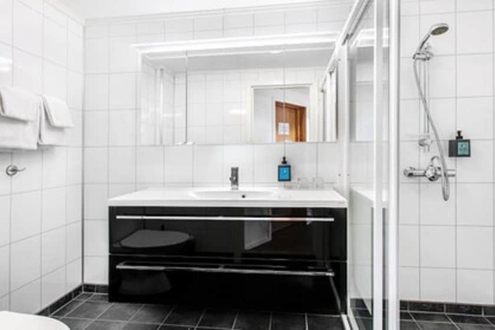 Bath Interior